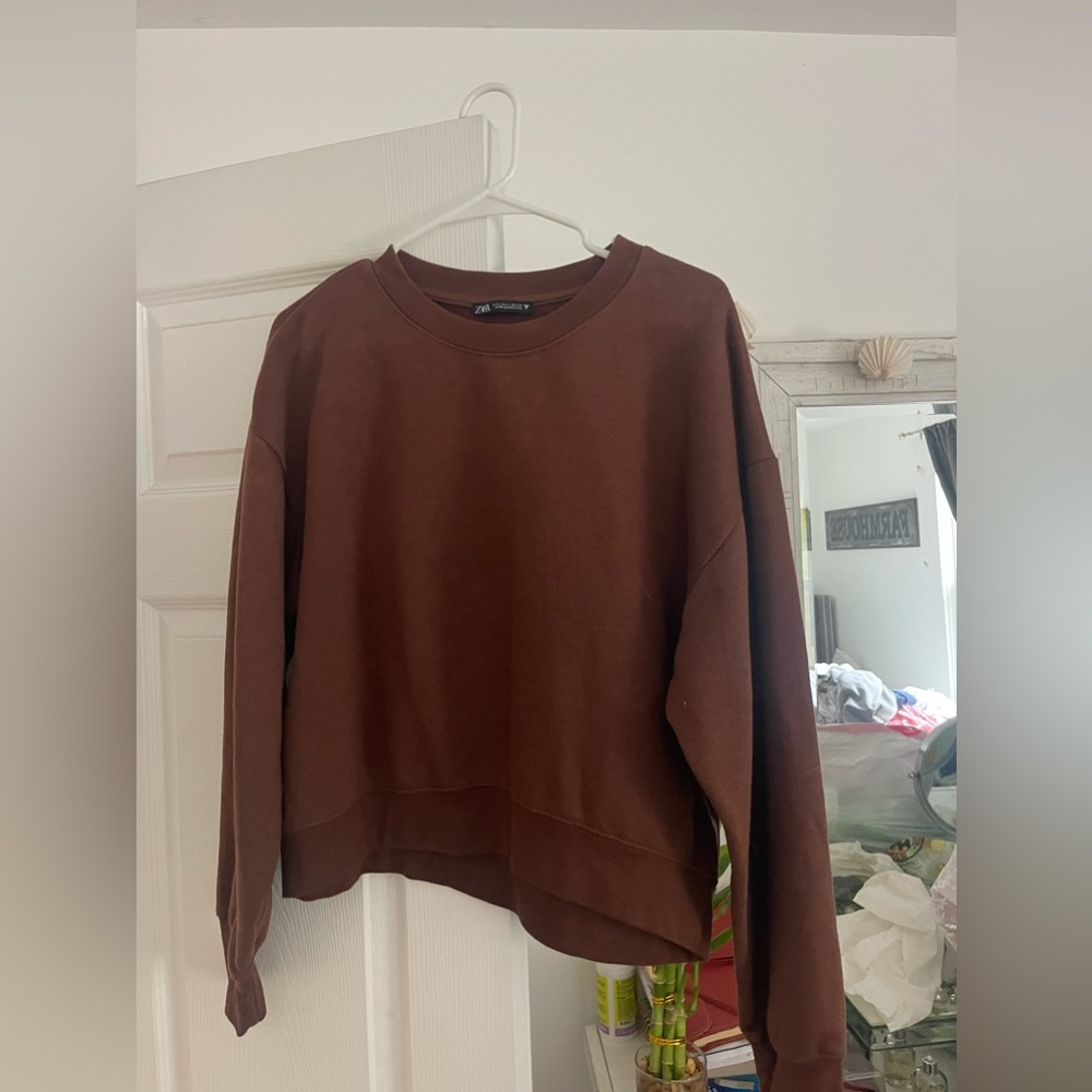 Super cute and comfy crew neck